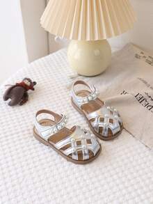 New Girls' Hollow Pearl Decor Princess Sandals, Minimalist Design, Comfortable Flat Casual Versatile Elegant Sandals - Silver - View 6