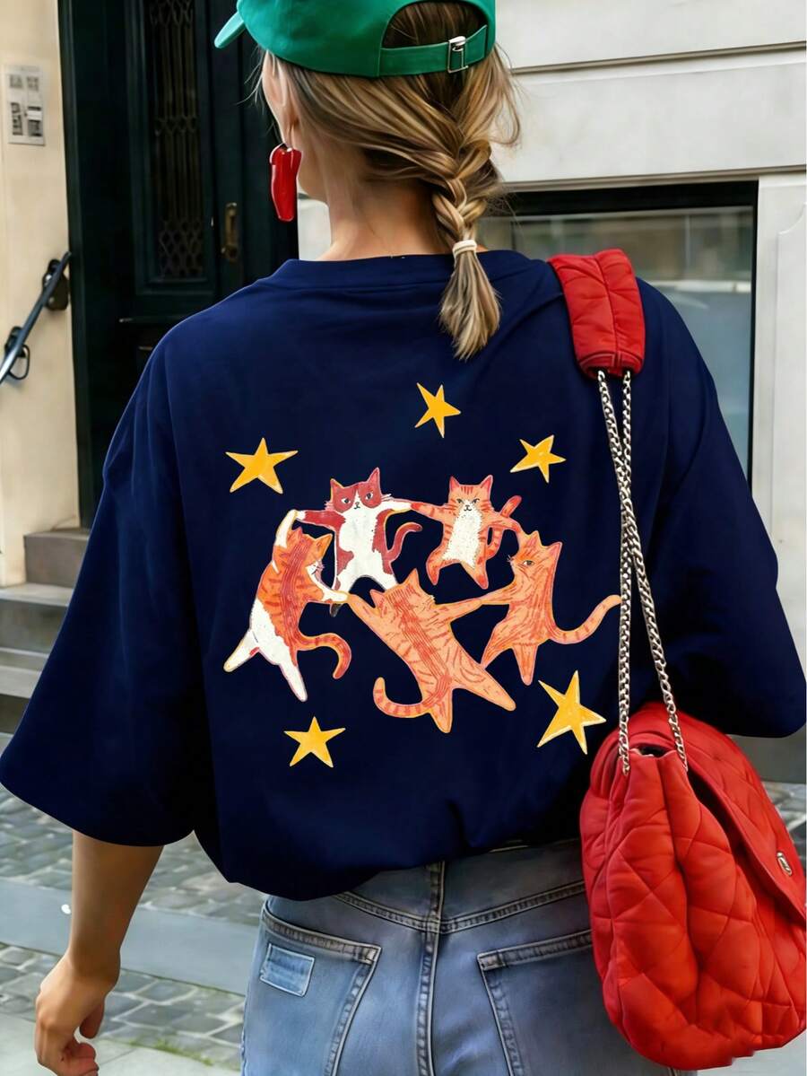 Áo thun nữ tay ngắn cổ tròn dáng rộng, họa tiết dễ thương, phong cách thường ngày, thích hợp mặc đi nghỉ mát. Phù hợp cho các dịp lễ như Ngày Valentine, tựu trường, Ngày Nhà giáo. Chất liệu mềm mại, rộng rãi và thoải mái, áo thun tay ngắn in chữ, kiểu dáng thời trang đường phố, thoải mái, đa năng cho mùa hè. - Màu xanh hải quân - Xem 1