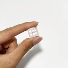 14毫米透明彩色圆角骰子，晶莹剔透闪亮数字骰子及骰盅，适用于KTV和酒吧环境 - 彩色 - 查看 12