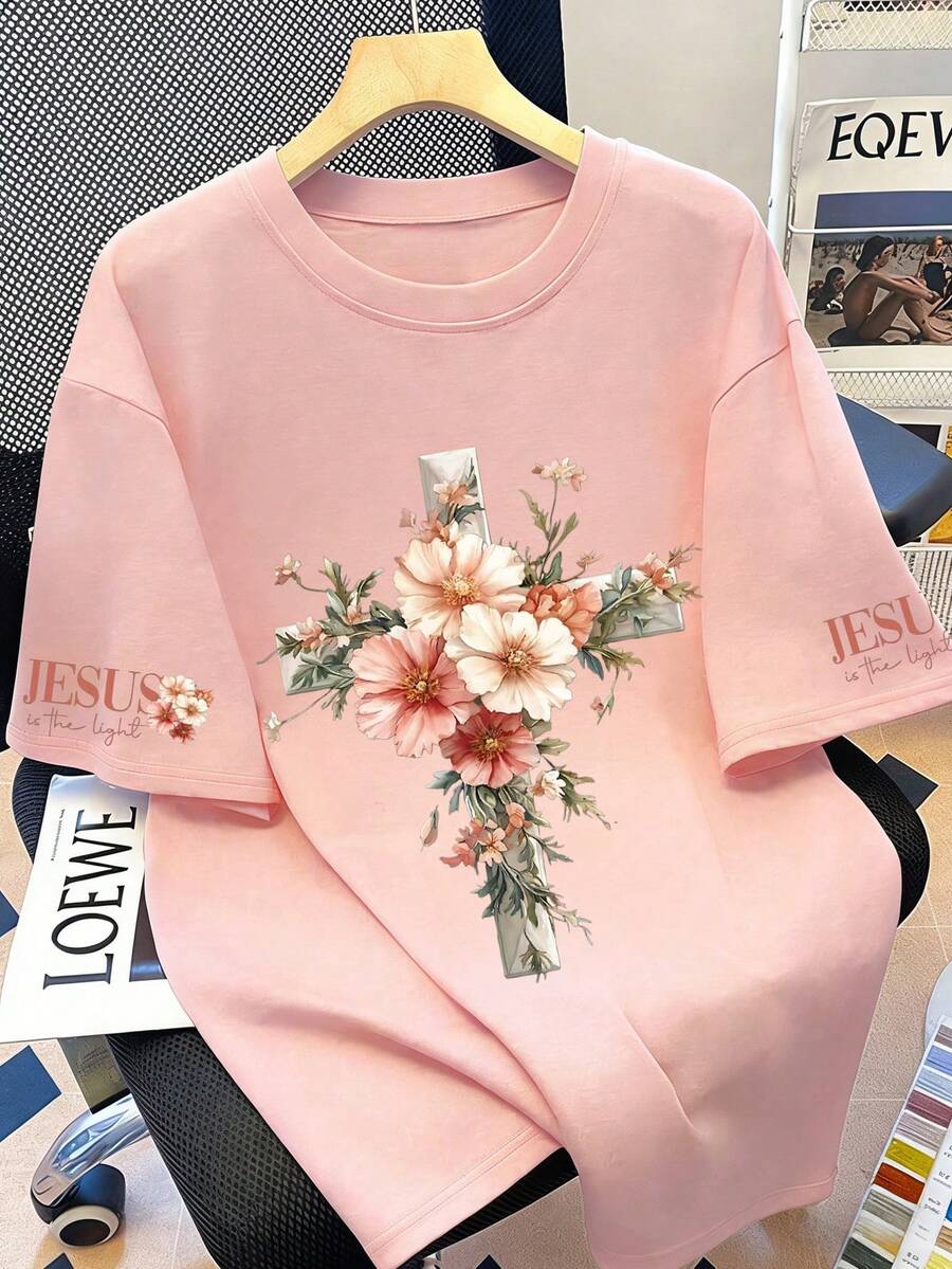 Camiseta holgada de cuello redondo con estampado floral "Jesús es la luz" talla grande, adecuada para vacaciones de verano en color rosa casual - Rosa - Ver 1