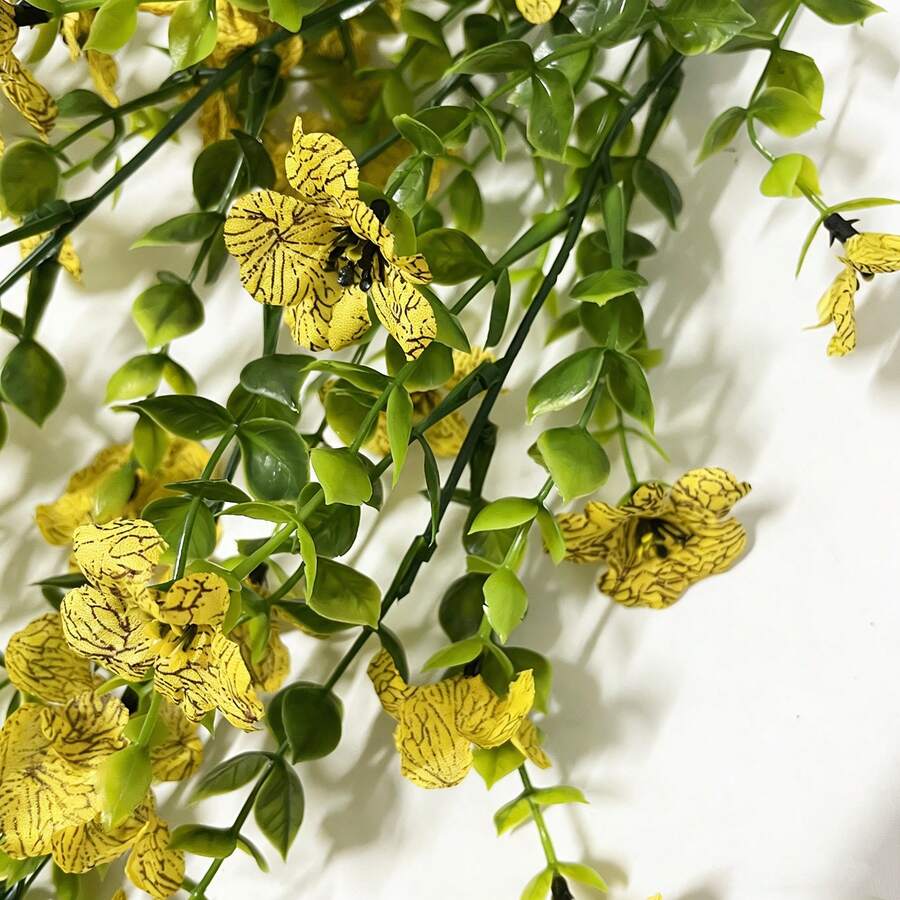 4pcs Artificial Eucalyptus And Violet Hanging Vines, Suitable For Indoor Home Decor, Fences, Wedding Decorations, Artificial Flowers And Plants - Blue - View 1