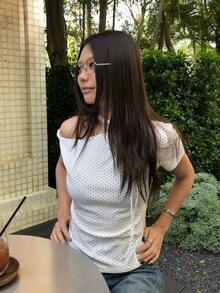 甜美女孩撞色波点不对称露肩系带T恤，百搭休闲修身女式上衣 白色 - 白色 - 查看 9