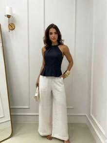 Women's Blouse With A Halter Neck Design, High Collar, And Slight Peplum At The Hem, Offering An Elegant And Modern Fit. Versatile, Perfect For Creating Casual Or More Sophisticated Summer/Carnival Looks. - 黑色 - 查看 1