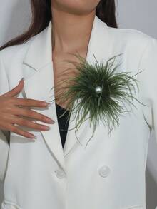 Màu xanh lá cây đậm