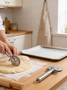1/2件套不锈钢糕点切割器、饺子切割器、披萨切割轮、意面滚轮，带人体工学手柄，易于使用和清洁 - 銀色 - 查看 4