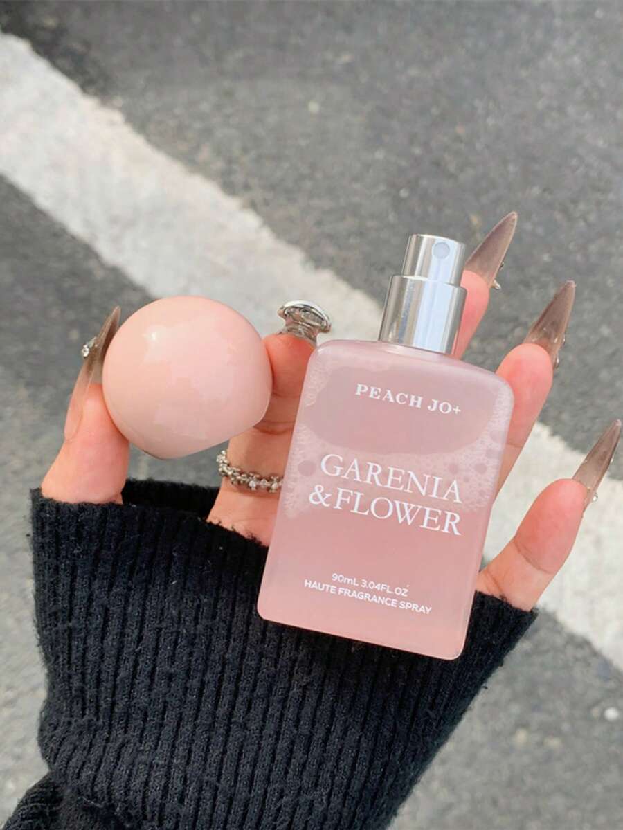 1瓶90毫升香氛喷雾，经典香型，花香和茶香，室内外空气清新剂，持久留香，适合约会、派对、度假、居家、酒店和办公室使用，是馈赠亲友的理想之选。 - 高定香氛 - 查看 1