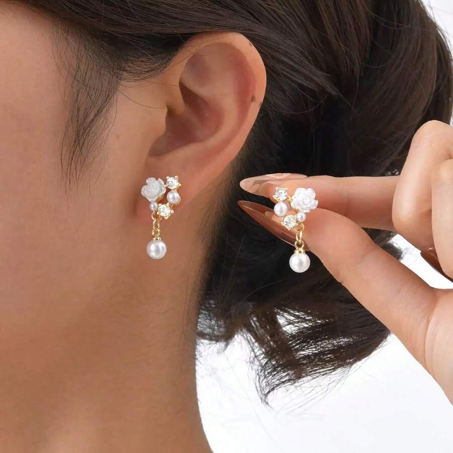 1 Đôi bông tai tua rua đính hoa trắng và ngọc trai lấp lánh, thanh lịch, thích hợp cho cô dâu, đám cưới, tiệc tùng. - những bông hoa - Xem 1