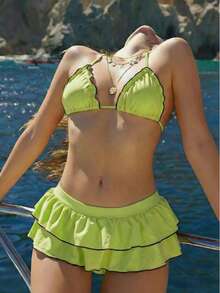 Bộ bikini 2 mảnh màu trơn thanh lịch, thiết kế hở lưng buộc dây gợi cảm, quần bikini có thiết kế bèo nhún độc đáo, áo bikini kiểu dáng sexy sáng tạo, thích hợp cho kỳ nghỉ biển, hẹn hò, lễ hội âm nhạc, tiệc bể bơi và các hoạt động mùa hè khác. - màu xanh lá - Xem 1