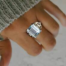 1枚14k镀金订婚戒指，镶嵌合成锆石，优雅结婚戒指，细节光滑，适合作为派对、情人节及各种场合的礼物。 - 金色 - 查看 3