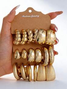 Conjunto de pendientes de aro dorados audaces | Aros de metal martillado y acanalado | Pendientes minimalistas y gruesos para declaración de estilo para fiesta y calle - Amarillo Oro - Ver 7