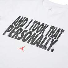 Nike Camiseta para hombre, cómoda para el trayecto diario, actividades al aire libre y deportes, manga corta - Negro/Blanco/Rojo Universitario - Ver 4
