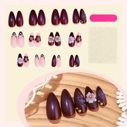 Bộ 24 móng tay giả màu đỏ anh đào và nude ombre phủ nhung, phù hợp với mọi tông da, mang đến vẻ bóng mượt cao cấp, kết hợp nét quyến rũ cổ điển Trung Quốc và sự thanh lịch retro Pháp, thích hợp cho mùa thu/đông và các dịp trang trọng.