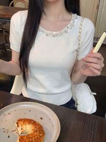 甜美串珠珍珠闪亮钻石针织短袖T恤，夏季女童款白色修身上衣 - 白色 - 查看 2