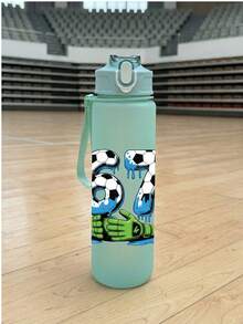 Bình nước nhựa chủ đề bóng đá này có dung tích 67ml và tổng dung tích 750ml/25oz. Được làm từ chất liệu PC bền chắc, bình có nắp bật chống rò rỉ và dây đeo. Thiết kế in hình bóng đá độc đáo làm cho nó trở nên hoàn hảo cho những ngày thi đấu, dùng làm bình nước trên xe hơi, bàn làm việc văn phòng và cũng là món quà lý tưởng cho Ngày Valentine và sinh nhật. - Xem 10