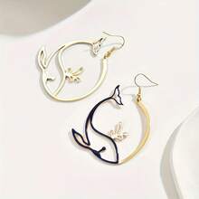1 Pair Creative Hollow Whale Hoop Earrings, Ocean-Themed Elegant Earrings Suitable For Women To Wear On Beach Vacation, Parties, Dates, Banquets, And Daily Occasions - Yellow Gold - View 5
