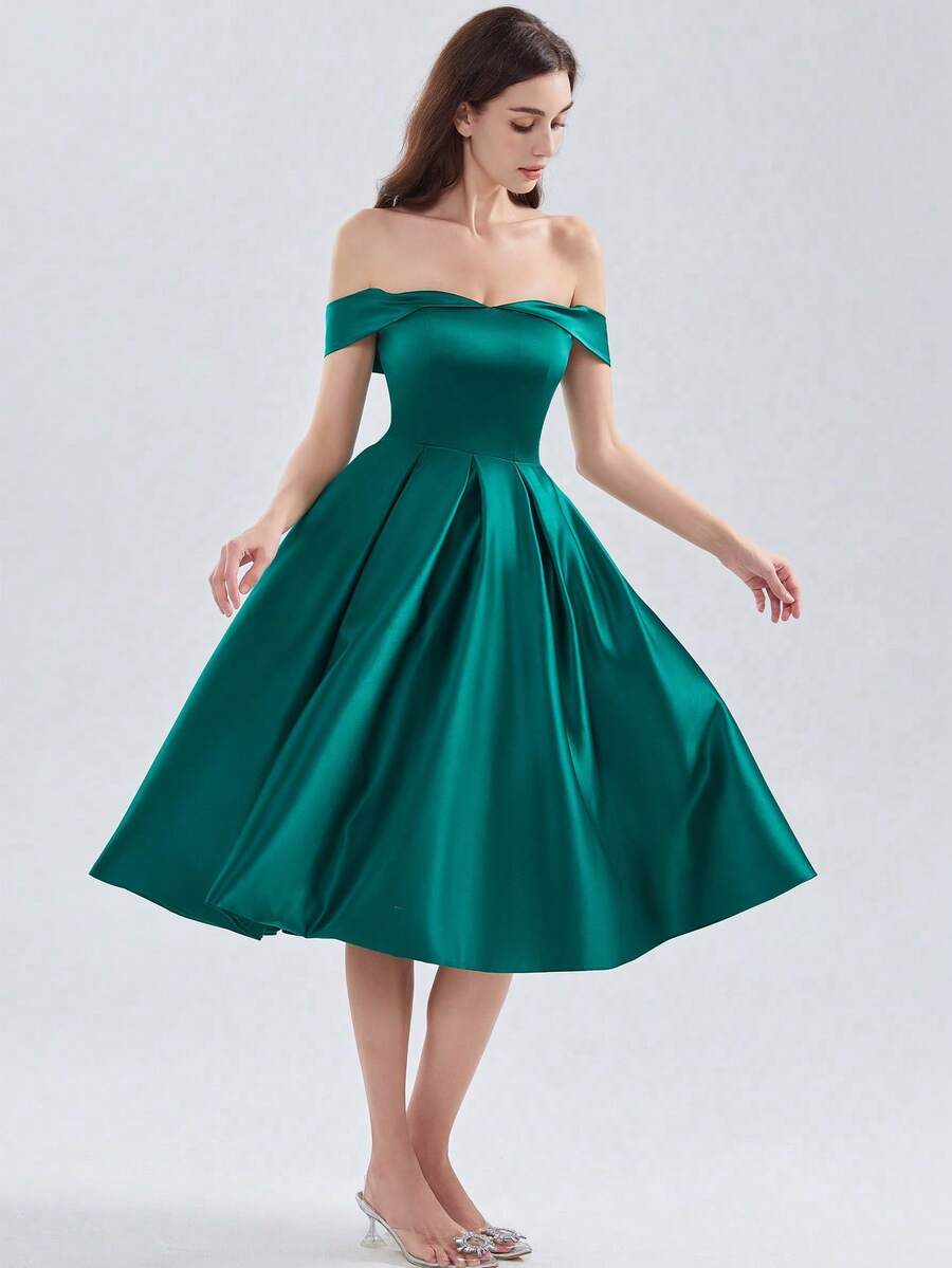 优雅女士长款缎面晚礼服，肩部镂空设计，饰以串珠花卉，高开衩设计 - 墨綠色 - 查看 1