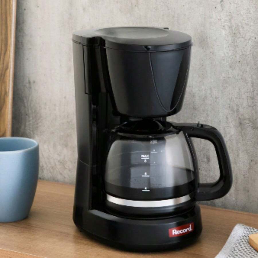CAFETERA, Modelo #: 90060 Marca: Record Capacidad en tazas: 8 tazas Color: Negro Tipo de Cafetera: Goteo
