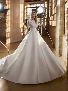 Timelessly Sophisticated High Neck Long Lace Sleeve Satin Ball Gown Wedding Dress With Train, Wedding Dresses For Bride, Elegant And Comfortable, Includes Plus Sizes, Bridal Gown, Formal Dresses For Women, Suitable For Wedding, Party, Vacation, Bride, Formal Occasions, Dinner Dress, Prom Dress, After-Party Dress, Homecoming Dress, Cocktail Party, Birthday Party, Celebration, Gala, Festival, Ceremony - 白色 - 查看 2