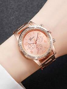 6件套优雅奢华女士石英表，浪漫奢华心形配饰套装（包含玫瑰金合金表带粉色表盘镶钻石英表、手链、项链、耳环、戒指）。腕表以温暖的玫瑰金和柔和的粉色调为主，表圈镶嵌水钻，搭配玫瑰金表盘，尽显精致质感。 - 玫瑰金 - 查看 5