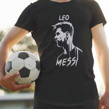 Camiseta de manga corta con gráfico clásico - Camiseta de fútbol, camiseta con gráfico, kit de aficionado de la Copa Mundial de Fútbol EURO 2024, regalo para jugadores de deportes de los hombres, 1 pieza, conjuntos a juego familiares, camiseta casual de primavera y verano para niñas, tops suaves - Negro - Ver 1