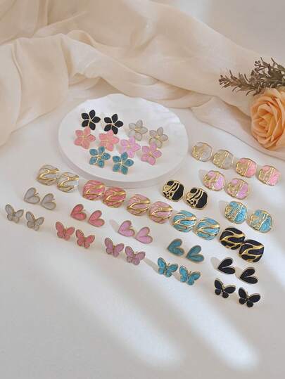 6 Pairs Charm Colorful Multi-Style Stud Earring Set For Women, Big Flower Earring Geometric Shaped Gold Earrings,Heart Earrings,Butterfly Earrings,Stainlees Steel Jewellery For Women,Festival Accessaries,Holiday Accessaries,Mothers Day Easter Gifts,Daily,Wedding Party Chunky Jewelry For Women Statement Jewelry