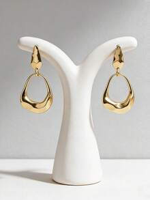 1对极简主义金属几何无限符号水滴耳环，适合女性日常佩戴，也适合度假、情人节、开斋节、母亲节等场合作为珠宝礼物。 - 金黃色 - 查看 1