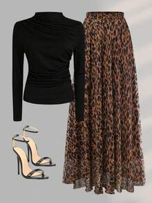 女士秋季纯色圆领褶裥修身长袖T恤+豹纹半裙休闲两件套春季穿搭 - 彩色 - 查看 1