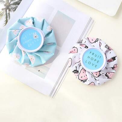 Túi đá bằng vải chống thấm nước và chống bám bẩn, thích hợp sử dụng cho cả đồ nóng và lạnh, được làm từ chất liệu polyester taffeta, có thể tái sử dụng.