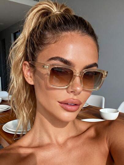 1 Pair Women's Retro Square Versatile Sunglasses, Suitable For Travel, Party, Beach, Festivals, Sports, Vacation, Family Outings, Casual And Party Occasions, Providing An Elegant Atmosphere