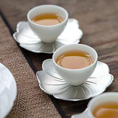 1个银色复古金属杯垫，茶道装饰，精致隔热垫，适用于茶室、家居装饰