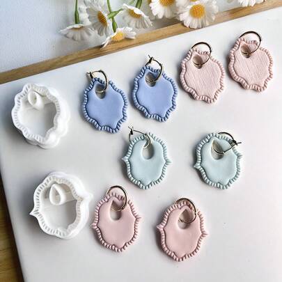 1 pieza/2 piezas Cortador de arcilla polimérica con encaje de moda, molde de arcilla blanda, herramienta de corte de joyería DIY para pendientes y collares - Molde de corte de arcilla blanda - Para hacer pendientes a mano - Adecuado para principiantes y artistas de joyería, Herramienta para hacer clavos de oreja de arcilla polimérica, Juego de fabricación de joyería de arcilla, Molde para pendientes de arcilla, Material PLA
