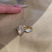 Women's Luxury Elegant Oval Cubic Zirconia Inlaid 18K Gold Plated Open Ring - Gold - View 4