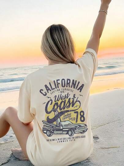 Damska luźna, kremowa koszulka z krótkim rękawem i okrągłym dekoltem w stylu surfingu "California West Coast", z nadrukiem "Car Surfing", w stylu car surfingowym, luźny krój, odpowiednia na lato, w stylu retro, do surfingu, na plażę, do nadmorskich miejscowości, na święta, na wakacje