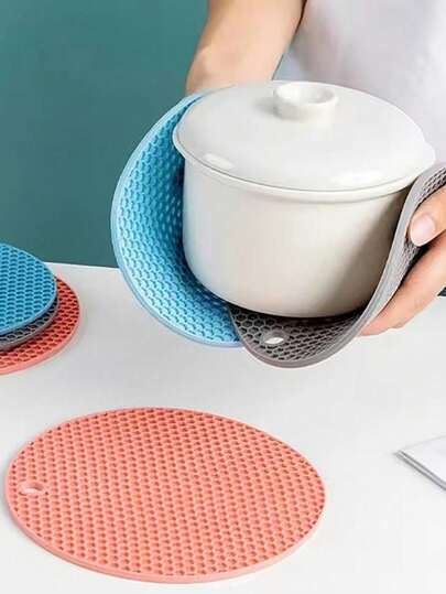 Tấm lót silicon chịu nhiệt - Hình tròn, chống trượt, cách nhiệt, thích hợp cho mặt bàn bếp và bàn ăn, có thể đặt các món ăn nóng, dùng cho dã ngoại và tiệc nướng ngoài trời, rất cần thiết cho mùa hè.