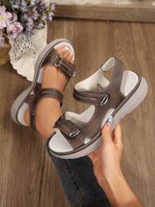 1 Pair Summer New Soft Leather Sandals, Sports Style Platform, Hook And Loop Closure, Thick Non-Slip Sole, Casual Beach Shoes - Brown - View 3