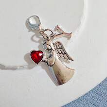 1个精美天使心形钥匙扣，锌合金材质，镶嵌水晶，配有龙虾扣，适合作为情人节、毕业典礼和派对礼物。 - 彩色 - 查看 30