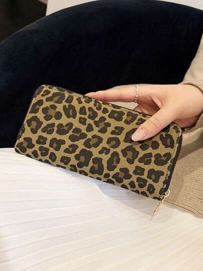 时尚豹纹手拿包，百搭新设计，高品质手提包，适合商务、购物、约会等场合，大容量长款钱包