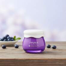 EverlyX Gamma Frudia Blueberry Deep Hydration - Disponibile in siero, schiuma detergente, crema idratante e crema idratante intensiva con fino al 77% di estratto di mirtillo, ricco di antiossidanti che aiutano a proteggere dai danni ambientali e forniscono un'idratazione a lunga durata per 48-72 ore - Ideale per pelli secche o disidratate✅Consegna in 3-5 giorni - Crema idratante - Visualizzare 1