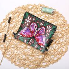 1件装钻石画套装链条包，蝴蝶孔雀系列，PU皮革材质，镶嵌马赛克水晶水钻的肩链包，适合日常通勤、休闲外出，也可作为礼物赠送。 - 查看 7