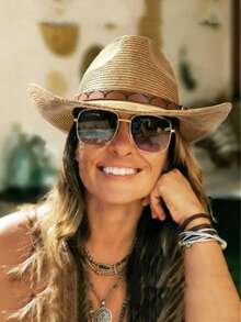 A Wide-Brimmed Straw Hat Suitable For Women, Featuring Sun Protection Properties. A Western Cowboy Hat/Jeans Hat With Sun Protection For Summer Beach Use. It Is Designed With A Sturdy Structure That Is Also Easy To Fold. - Panama Classic Straw Hat - View 8