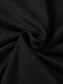 Disney Official Authorization | Women's Casual Crew Neck Sleeveless Tank Top. Features Mickey, Minnie, Donald Duck, Daisy, Goofy And Pluto All Together With Journal-Style Signatures And Small Elements, Retro And Heartwarming. The Loose Fit Flatters All Body Types, Making It Versatile And Practical For Daily Outings And An Ideal Choice For Matching Outfits With Girlfriends. - 黑色 - 查看 6