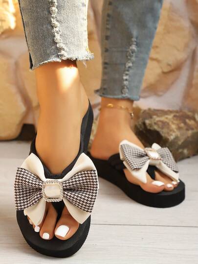 New Fashion Flip Flops For Women, Versatile Casual Summer Slippers, Non-Slip Indoor Outdoor Beach Sandals, Odor-Resistant & Durable