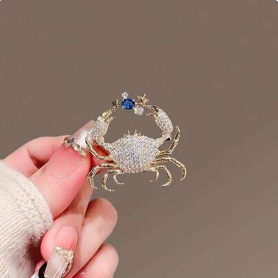 1 stuk creatieve krabbroche van strass-steentjes, gemaakt van legering, een veelzijdig accessoire voor dameskleding, tassen en vakanties.