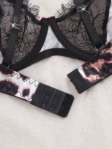豹纹蕾丝女士内衣套装，钢圈半罩杯文胸和丁字裤，性感私密动物纹文胸套装，适合情人节约会之夜和化装舞会 - 棕色 - 查看 10