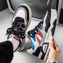 Zapatillas casuales de suela gruesa para hombres, zapatos cómodos y versátiles para patineta para estudiantes - Negro - Ver 4