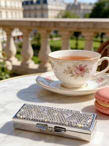 Hộp đựng thuốc nạm kim cương sang trọng và thời trang, hộp đựng thuốc lấp lánh, hộp đựng vitamin mini dạng ngăn di động, nhỏ gọn và tinh tế, đa chức năng, hộp đựng trang sức, thích hợp cho đi lại hàng ngày, du lịch, nghỉ mát, mua sắm, làm quà tặng cho bạn bè và gia đình, quà tặng Ngày của Mẹ, quà tặng Ngày Nhà giáo, quà tặng mùa tựu trường, quà tặng tiệc tùng lấp lánh. - Nhiều màu - Xem 4