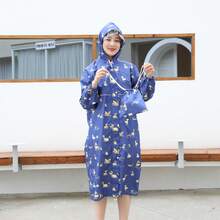 防水连帽卡通印花长款雨衣，轻便可爱雨衣，户外必备便携雨衣，防水轻便，适合户外和日常使用，采用聚酯纤维制成，户外、花园、旅行必备、便携必备、海滩必备、毕业季、毕业典礼、毕业典礼、毕业礼物、毕业赠礼、毕业礼物、毕业礼物、祝贺毕业、祝贺毕业生、优秀毕业生、毕业典礼、毕业派对、户外必备、旅行便携、徒步旅行必备、露营必备、便携工具、夏季必备、夏季便携 - 女款雨衣 - 查看 13