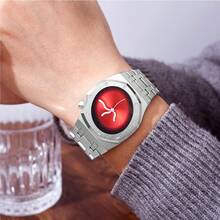 1PC 男士新款奢华石英表 个性化腕表 扭曲表盘 独特波浪指针 时尚商务休闲男士腕表 - 均碼 - 查看 4