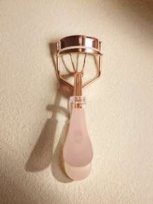 Rose Gold Eyelash Curler, Transparent Pink Jelly Handle, High Quality Manual Portable Eyelash Curler, Create Curled Lashes Anytime, Makeup Beauty Tool, Suitable For Home And Business Use, Also Suitable For Distribution, Travel Friendly, Affordable Makeup Tool, Cheap Makeup Tool, Cheap Item, Makeup Accessory, Affordable Price, Gift For Women, Gift For Her, Valentine's Day Gift,Giveaways,Travel,Cheap Stuff,Travel Essential - Pink - View 2