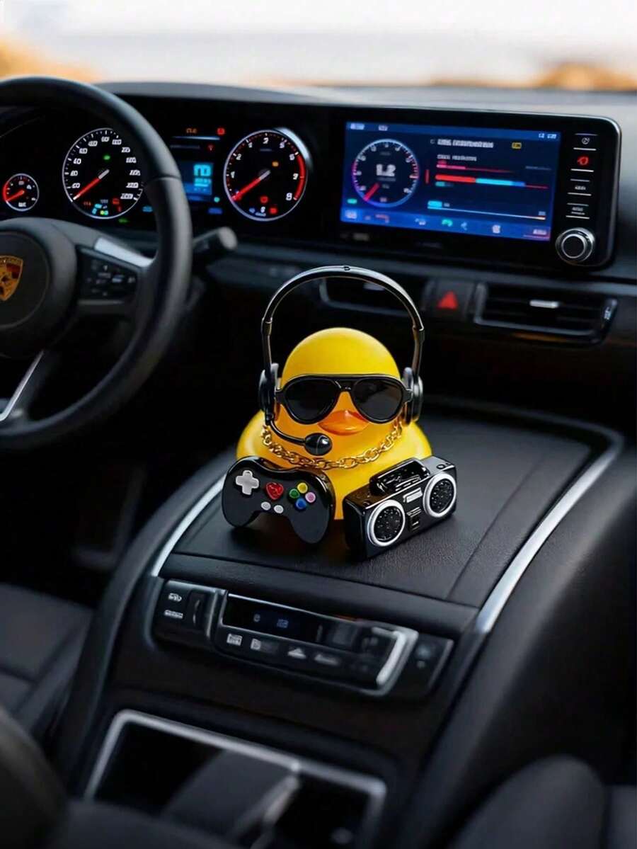 DJ Duck Dashboard Decor - Cool Plastic Duck With Headphones, Gold Chain, Speaker And Game Controller - Unisex Car Interior Accessory, Non-Slip Adjustable Base, Fits Most Vehicles - Car Decor, Dashboard Ornament, Car Accessory Display, Car Dashboard Figurine, Novelty Car Item, Yellow Duck Design, Non-Slip Car Accessory, Car Enthusiast Decoration - 多色的 - 查看 1
